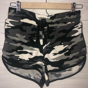 Rue21 Camo Print Dolphin Shorts